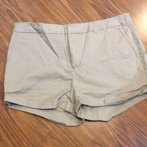Forever 21 khaki shorts